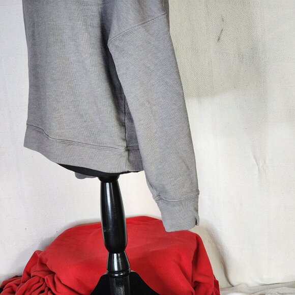 Fabletics Gray Long Sleeve Crew Neck Cropped Soft Fleece Lined Sweatshirt Size L - Picture 10 of 16